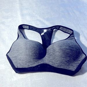 HeatGear Armer support sports bra / charcoal / Size 36C